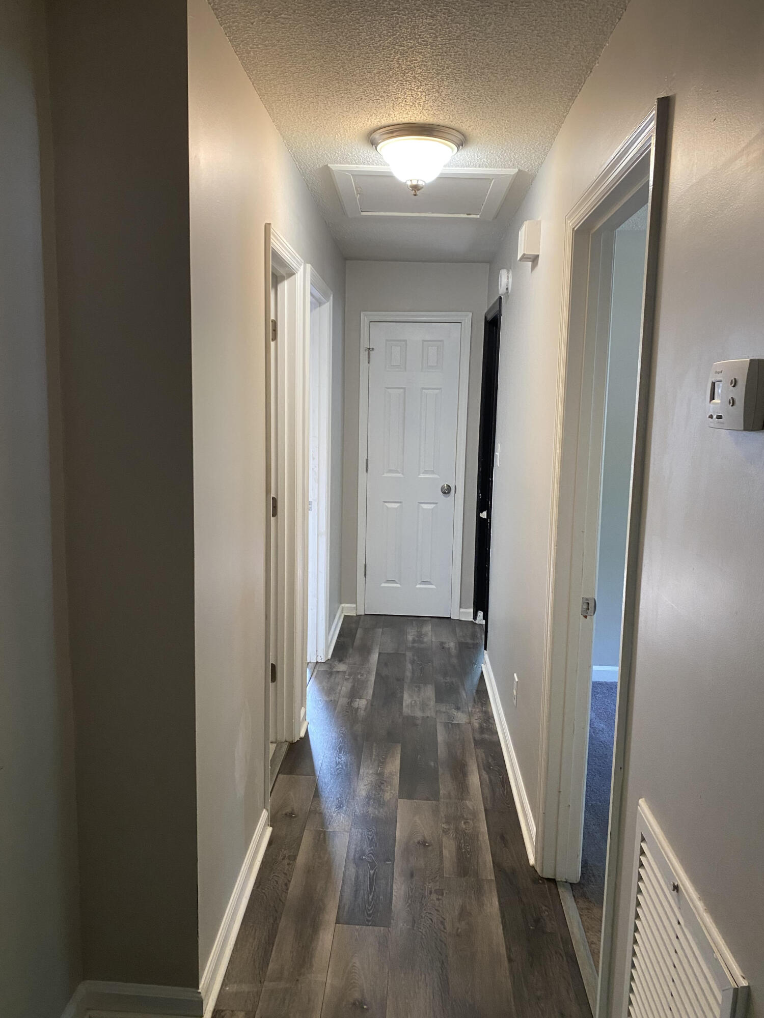 207 Crestwood Drive