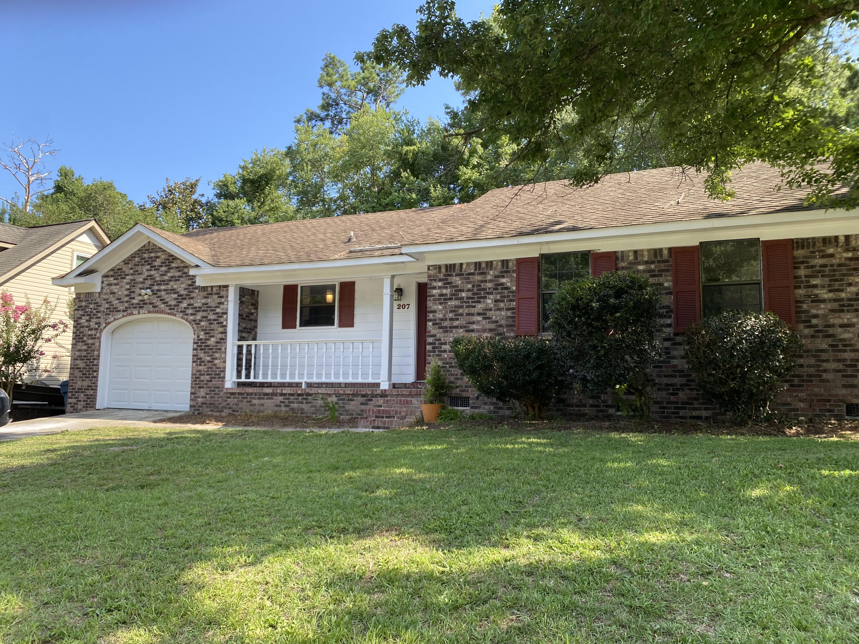207 Crestwood Drive