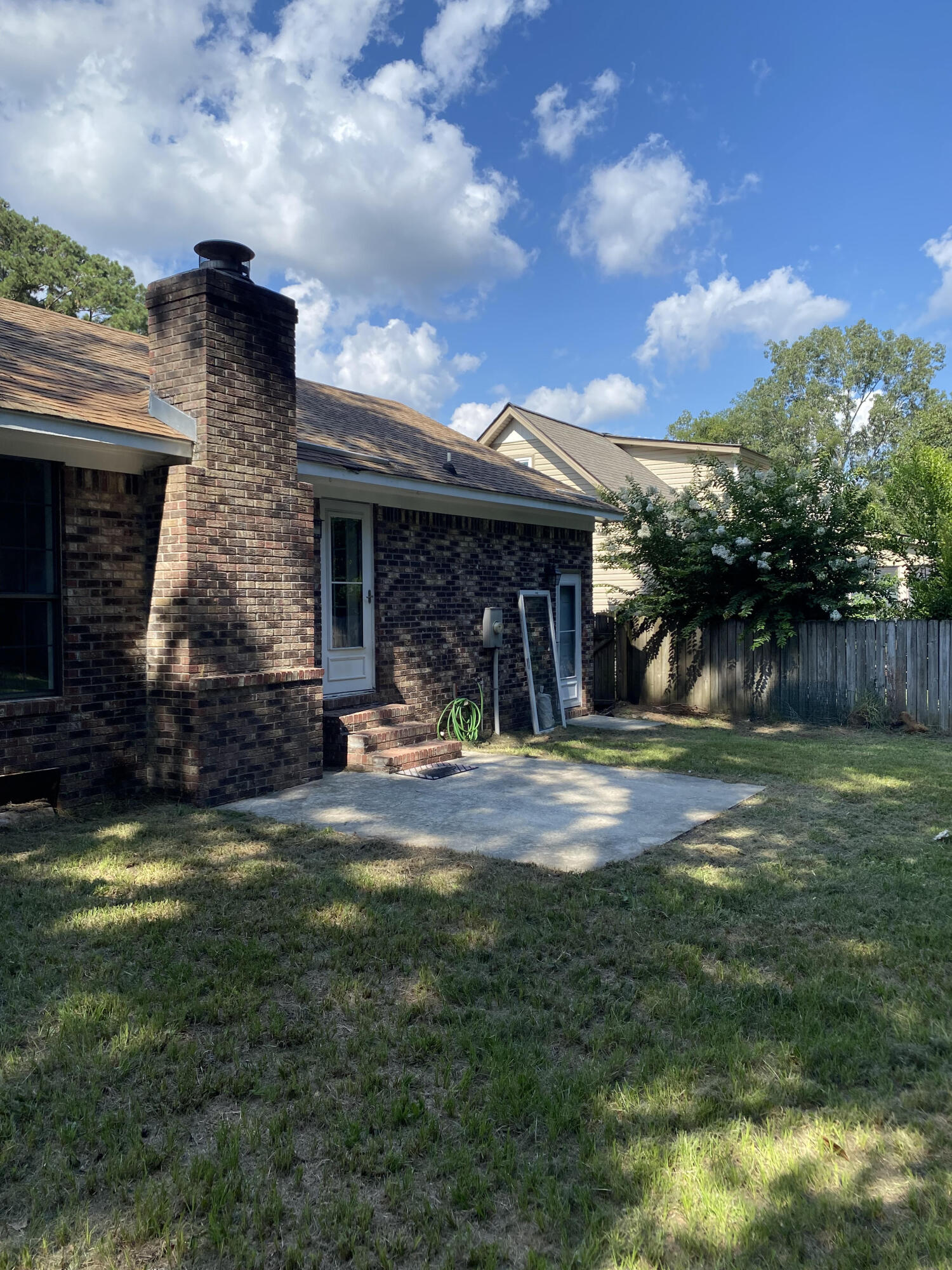 207 Crestwood Drive