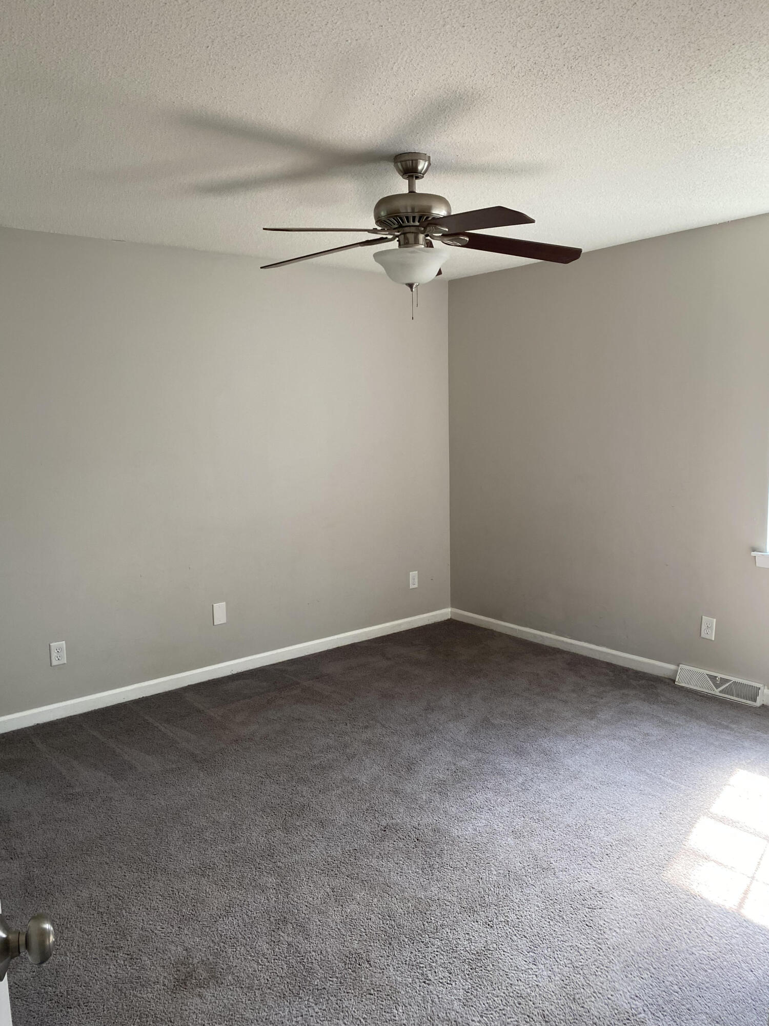 207 Crestwood Drive