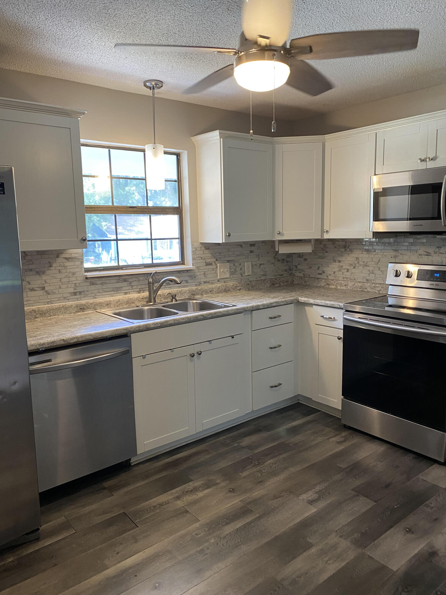 207 Crestwood Drive