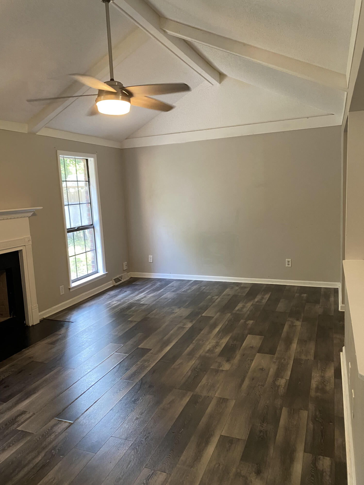 207 Crestwood Drive