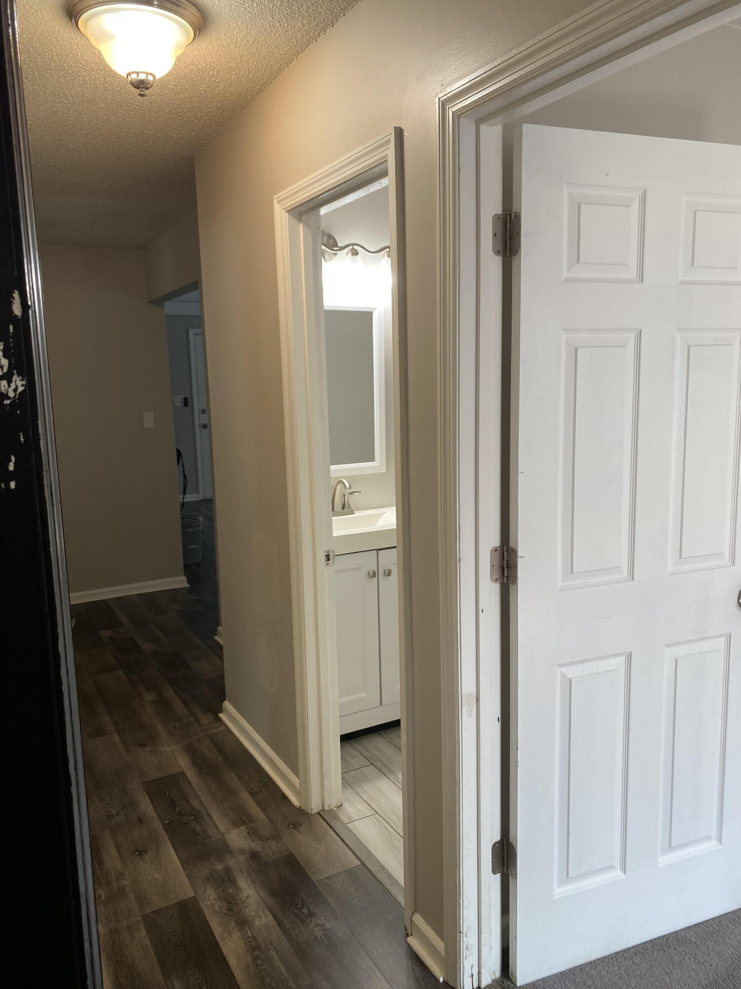 207 Crestwood Drive