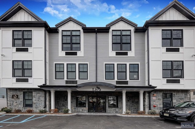 192 Livingston Street 302