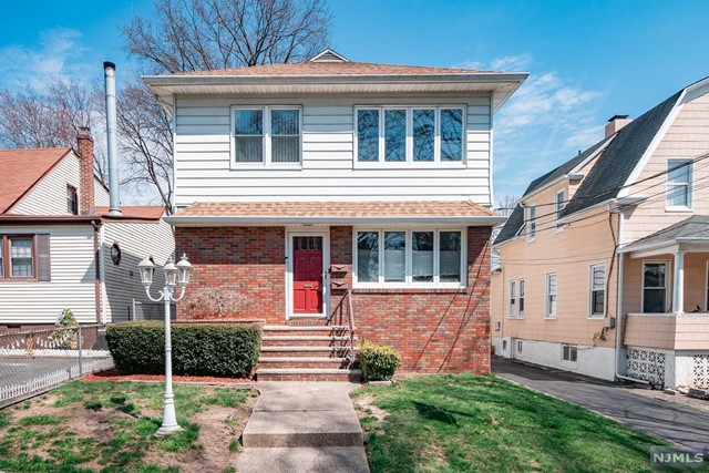 103 East Pleasant Avenue