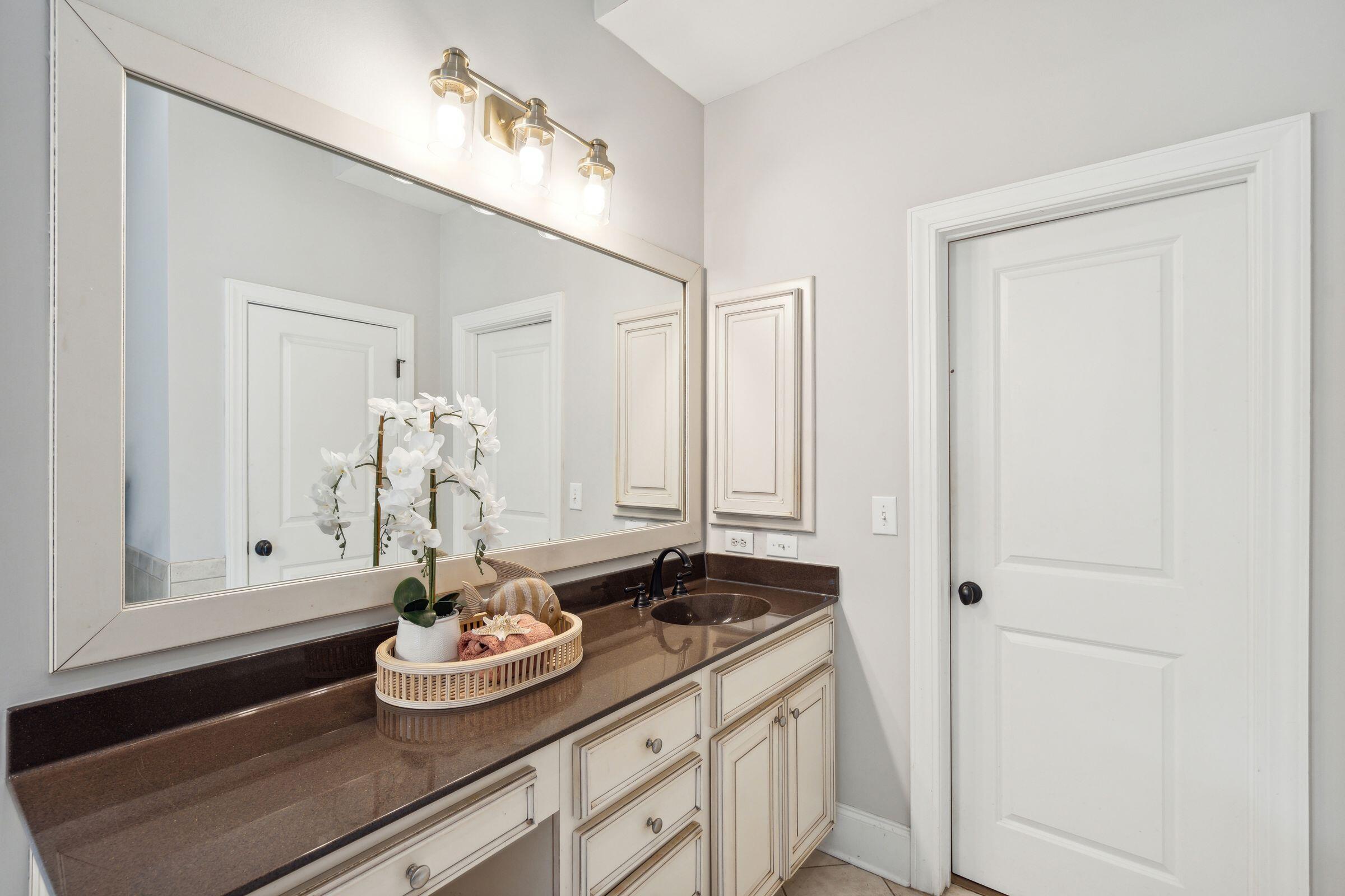 1261 Blakeway Street