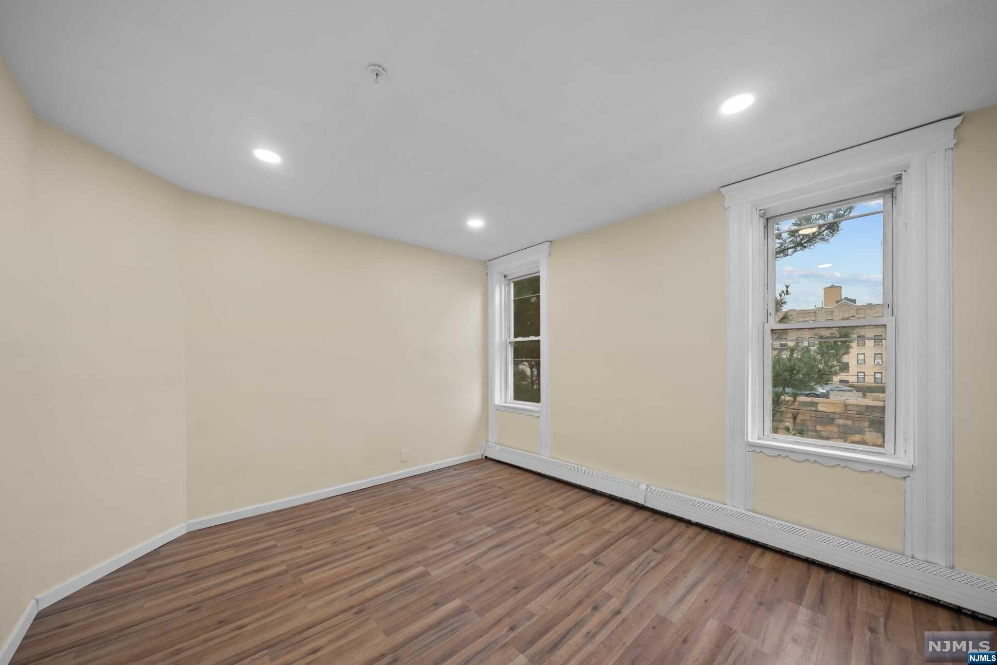 3311 Pleasant Avenue 2