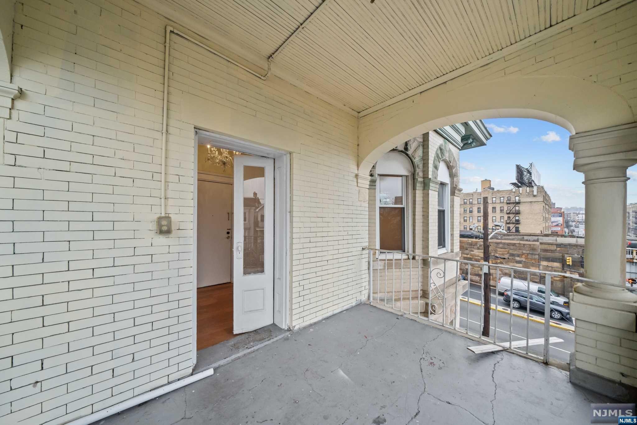 3311 Pleasant Avenue 2