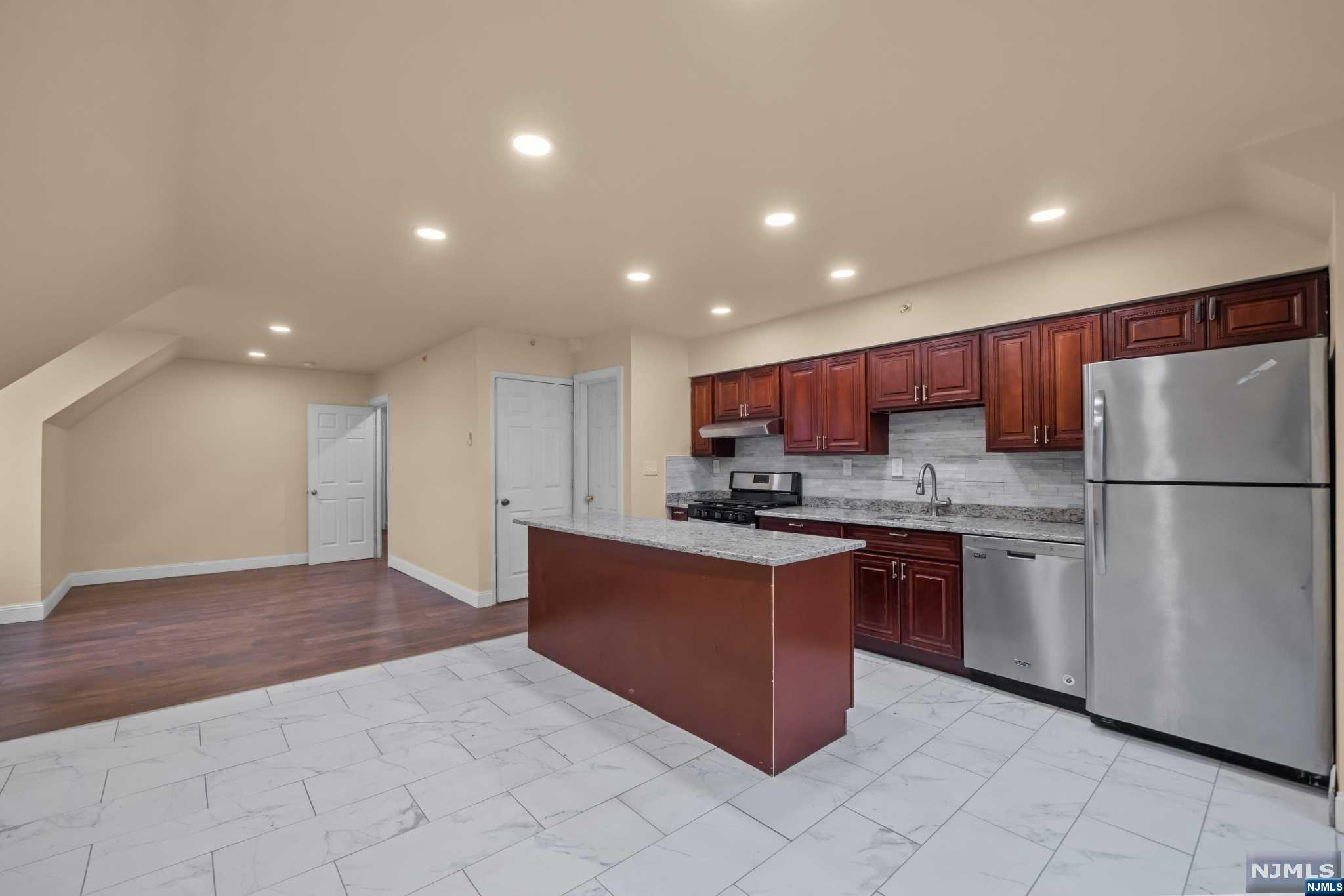 3311 Pleasant Avenue 3