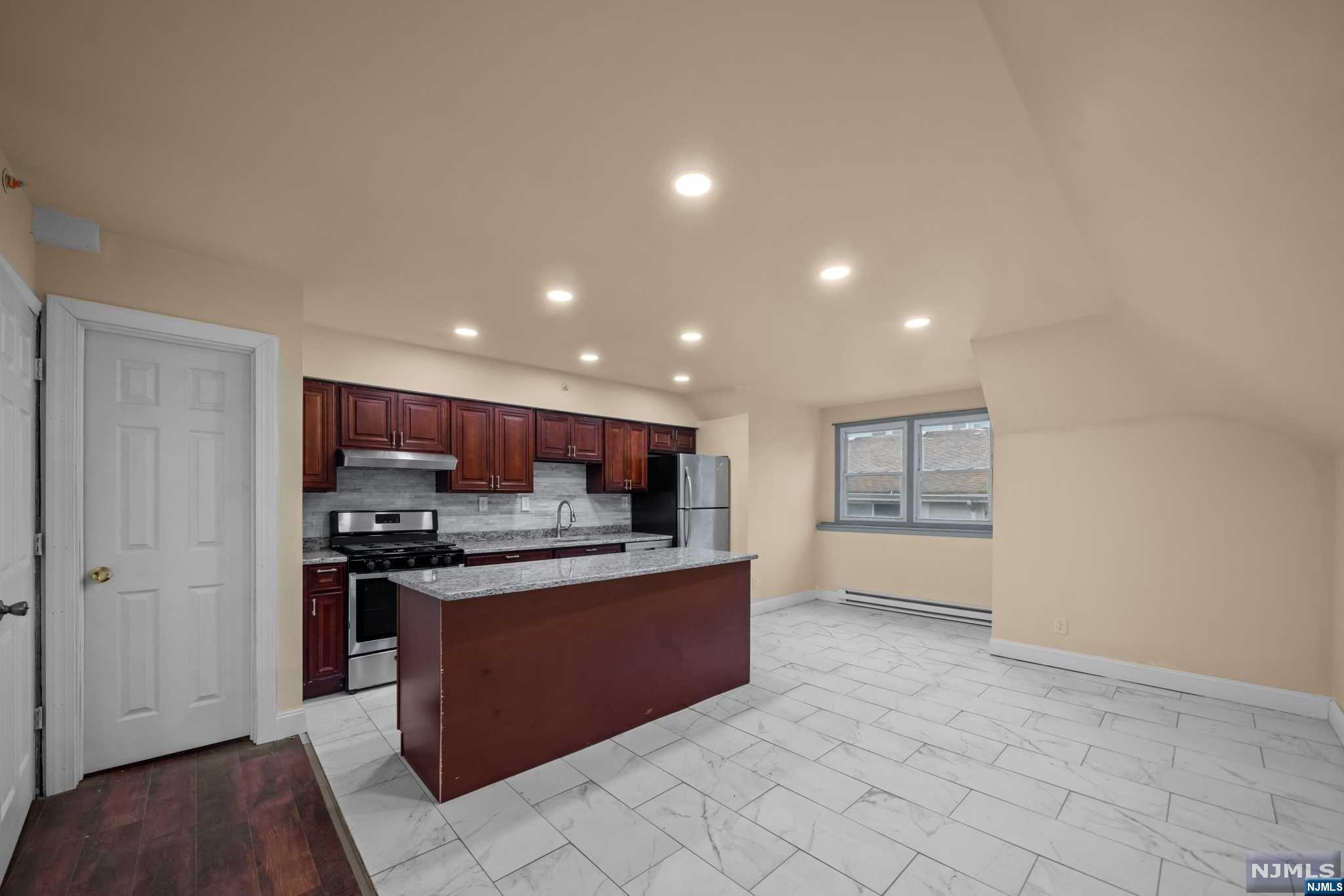 3311 Pleasant Avenue 3