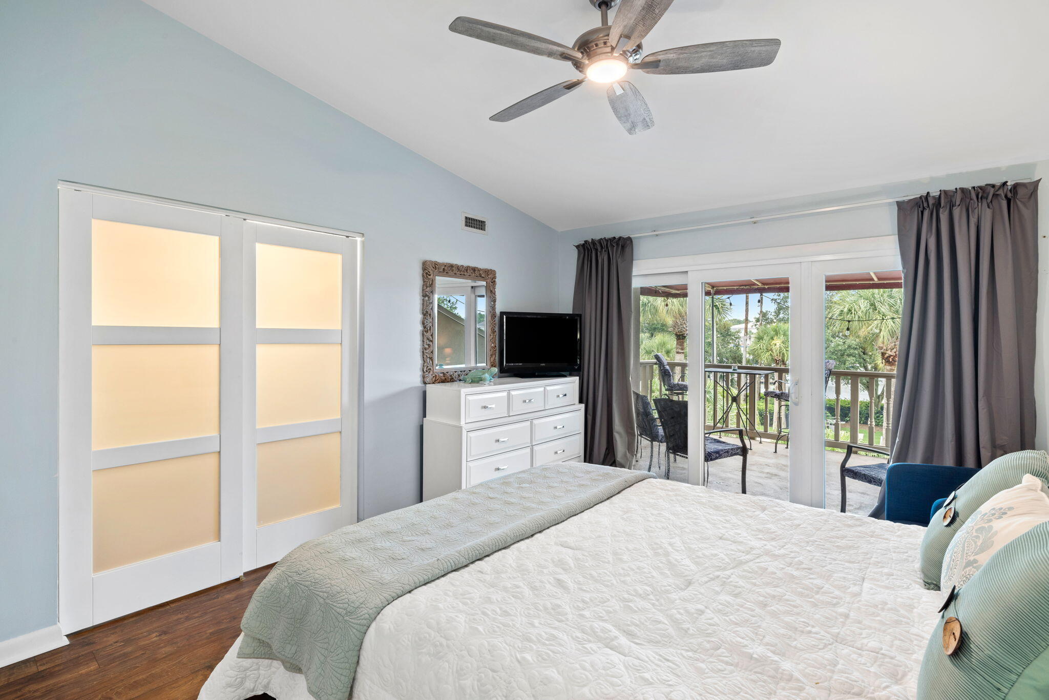 406 Yacht Harbor Court
