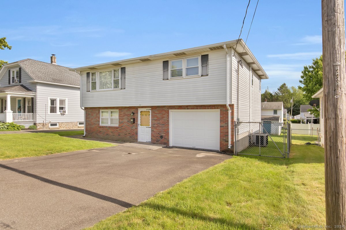 92 Rockland Avenue