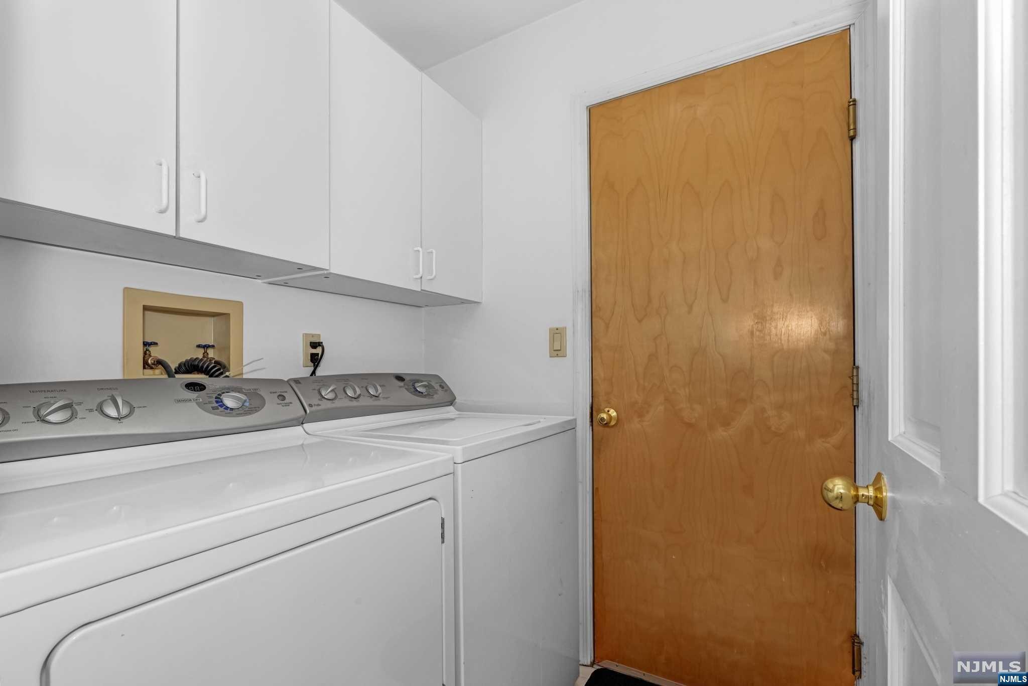 101 Lakeview Drive 101