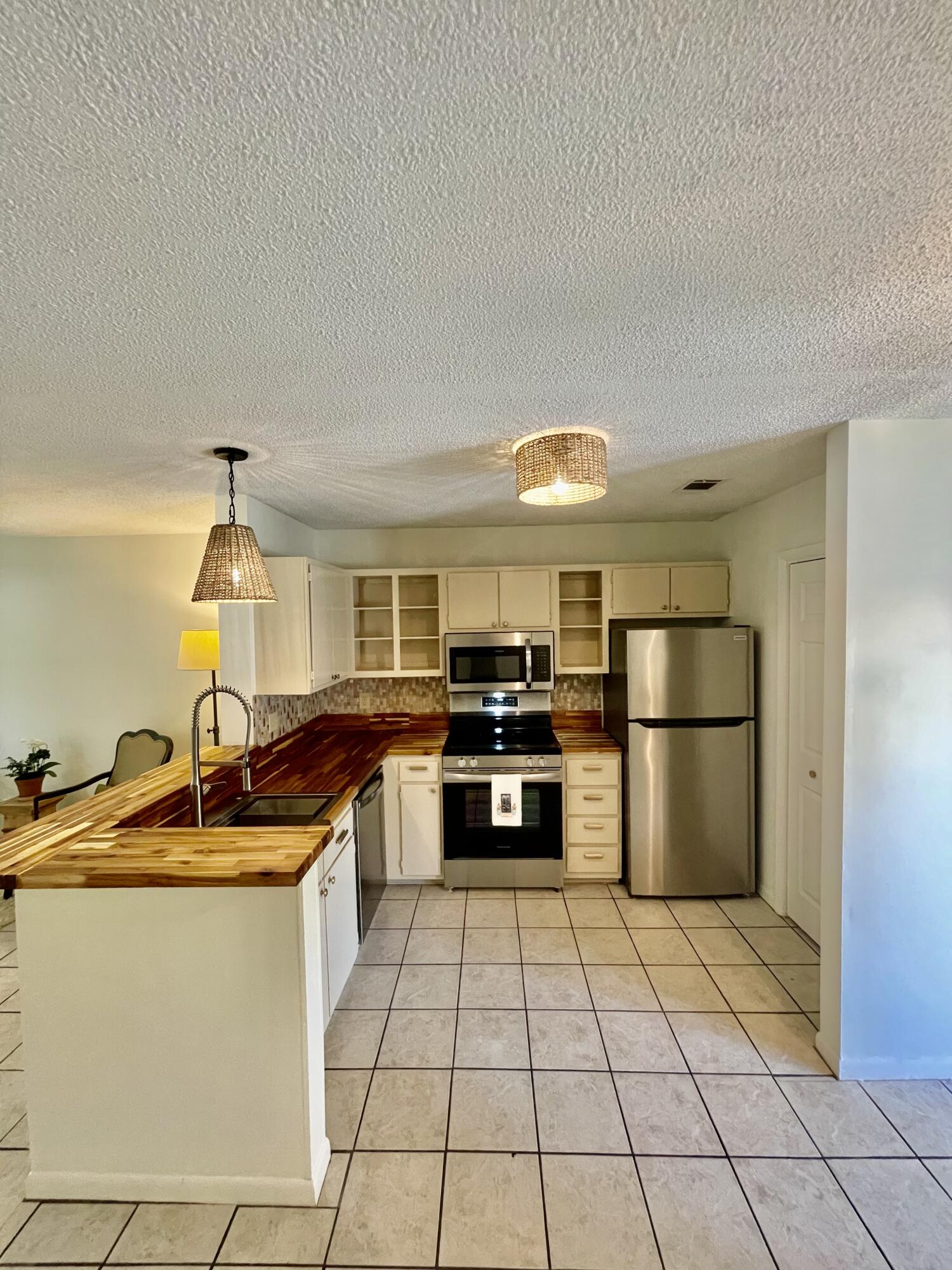 1201 Meadow Park Lane # B