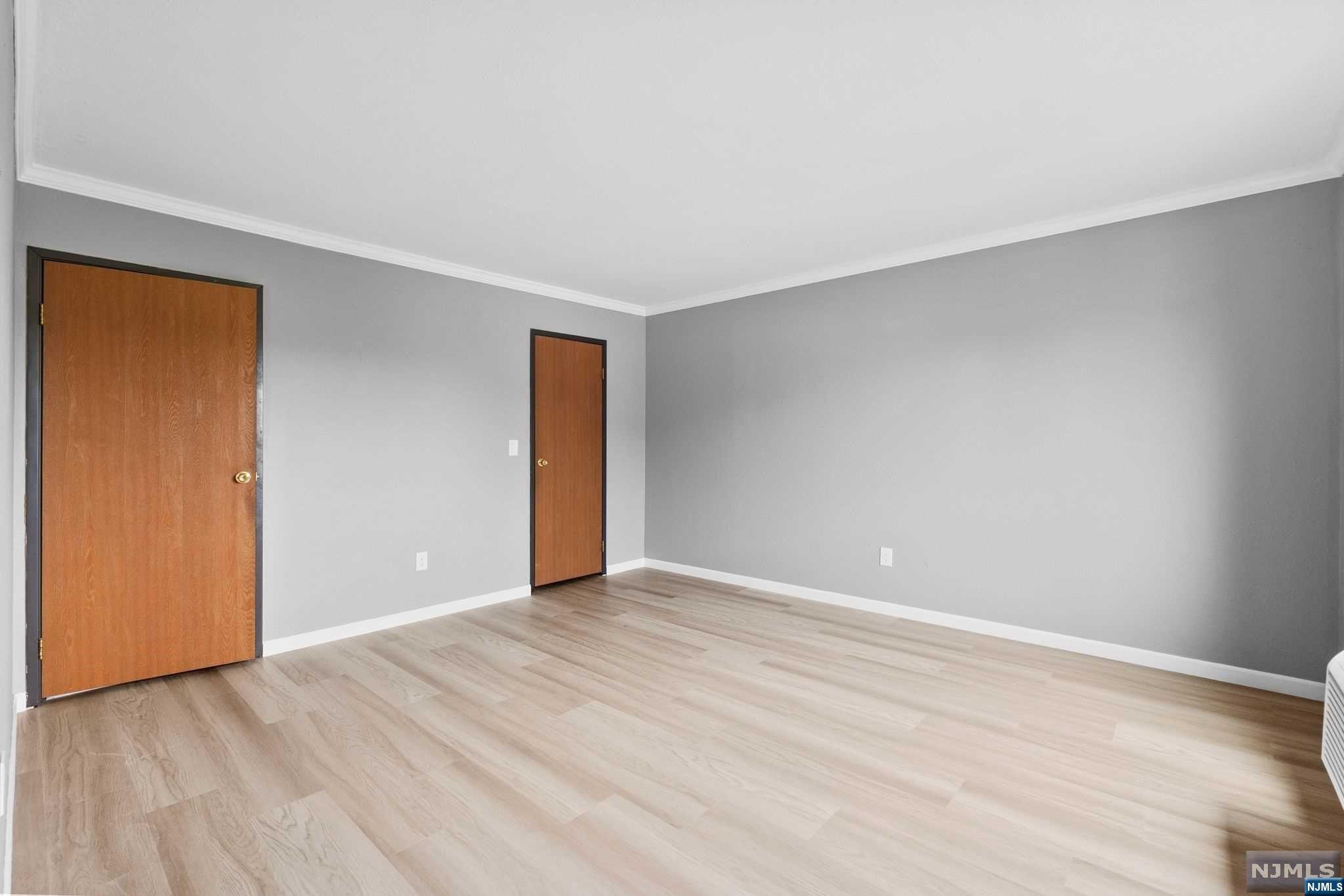 9 Vreeland Avenue 3B