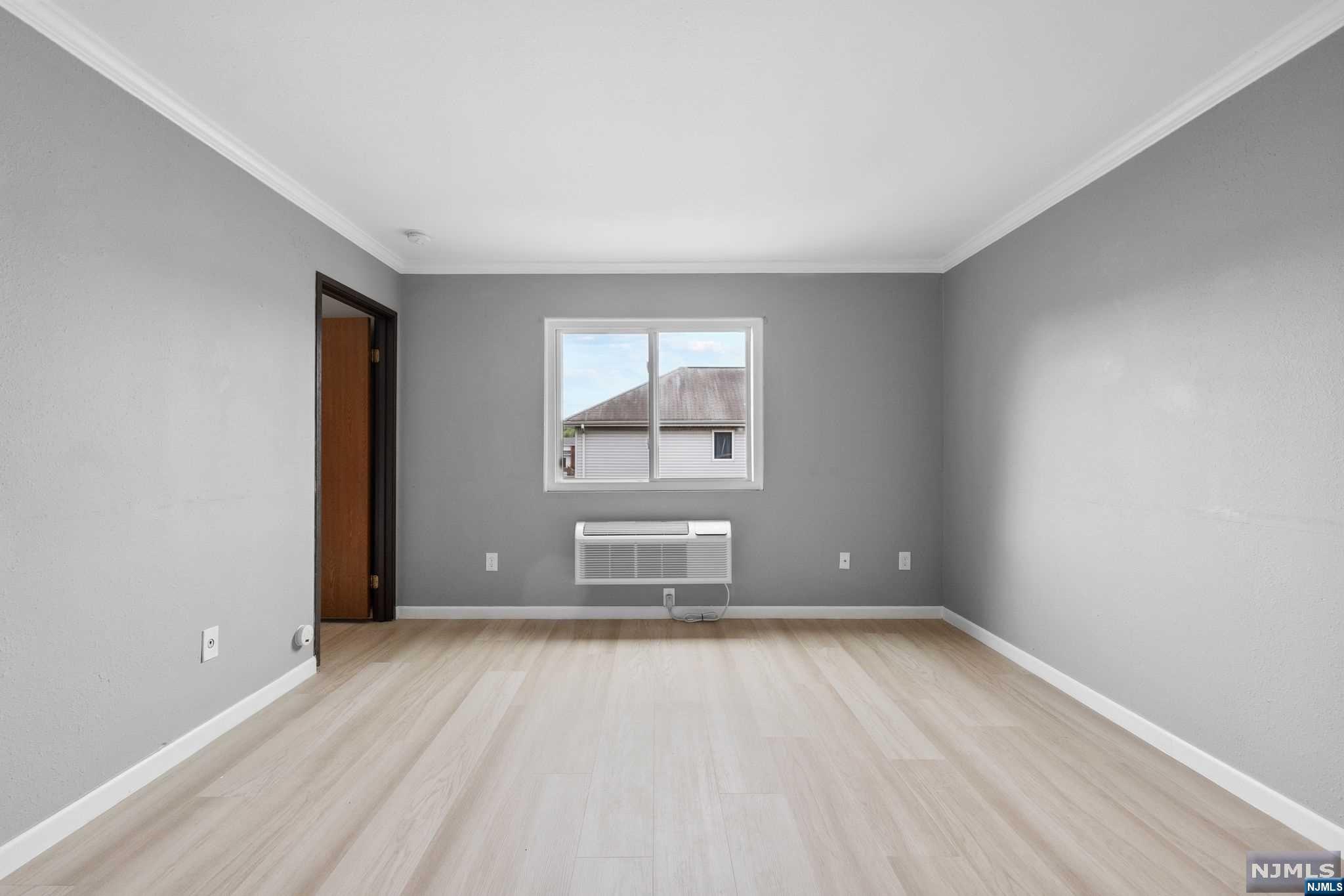 9 Vreeland Avenue 3B