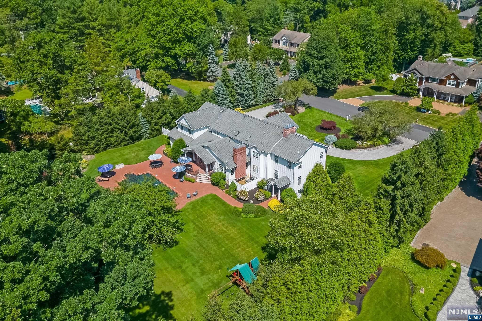 19 Pine Hill Road