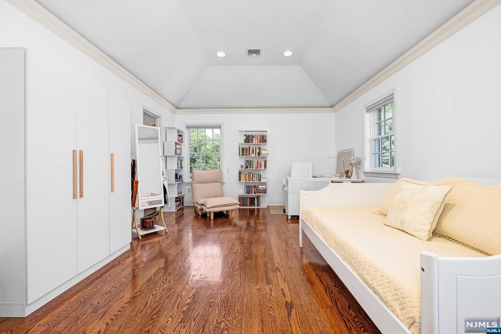 19 Pine Hill Road