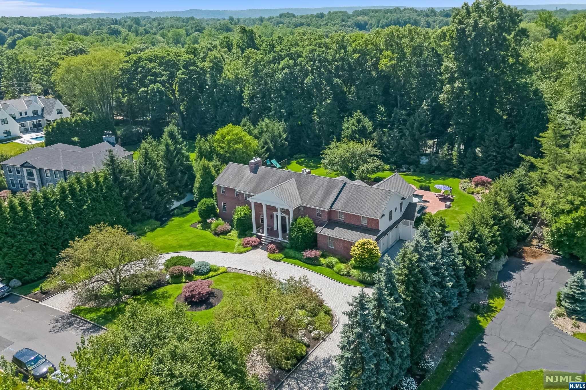 19 Pine Hill Road