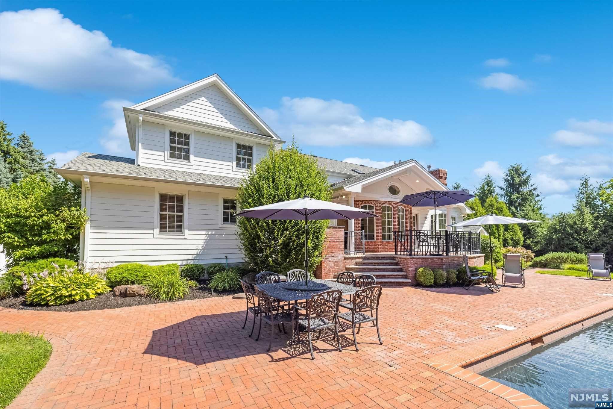 19 Pine Hill Road
