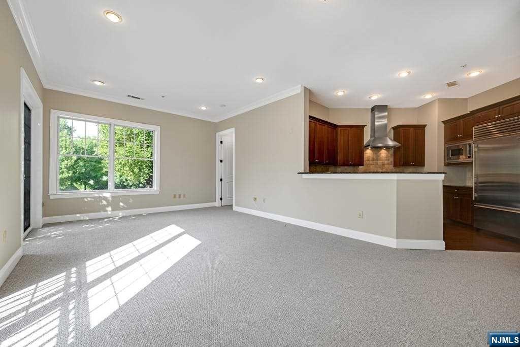 1104 The Plaza 1104