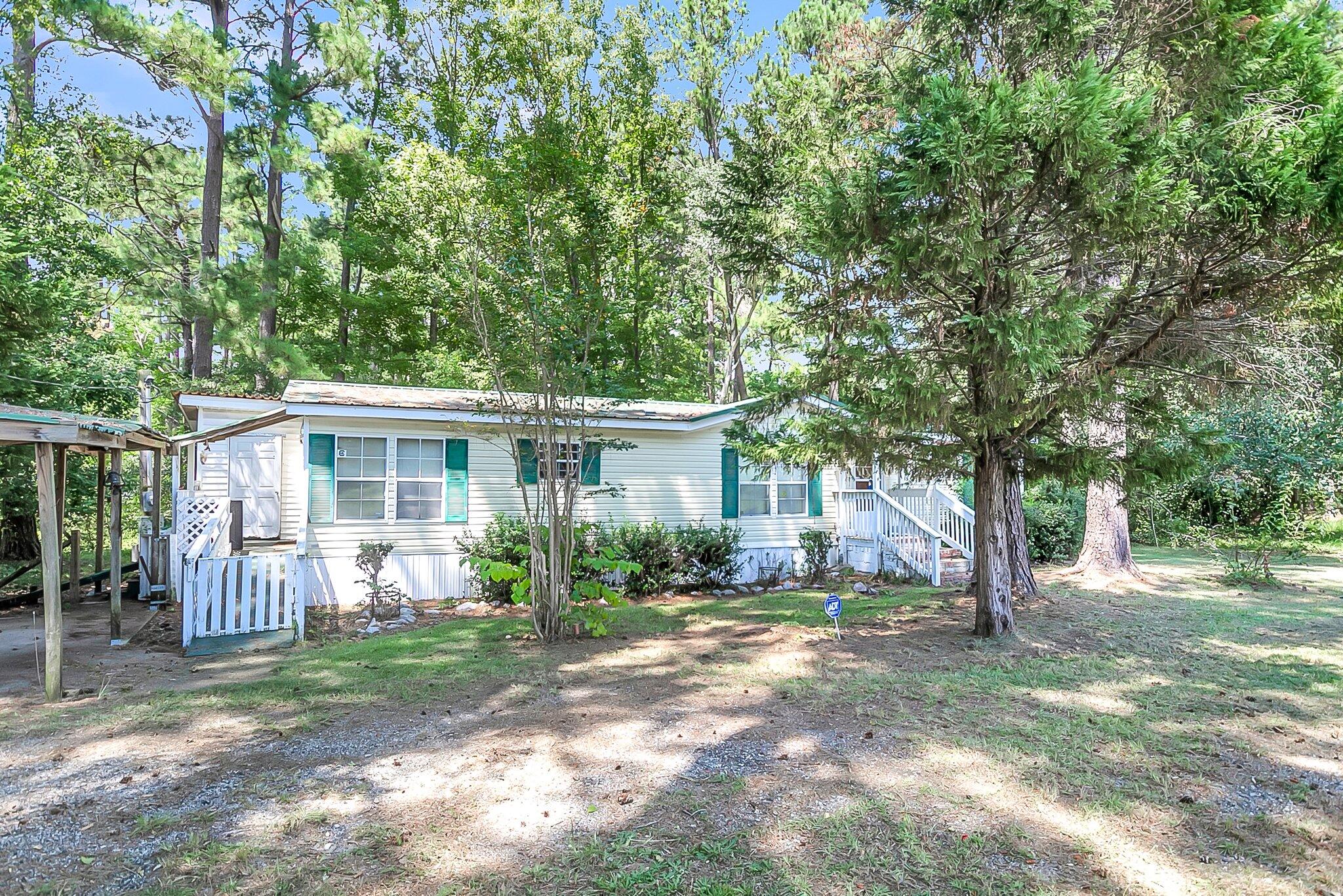 1635 Pocahontas Circle