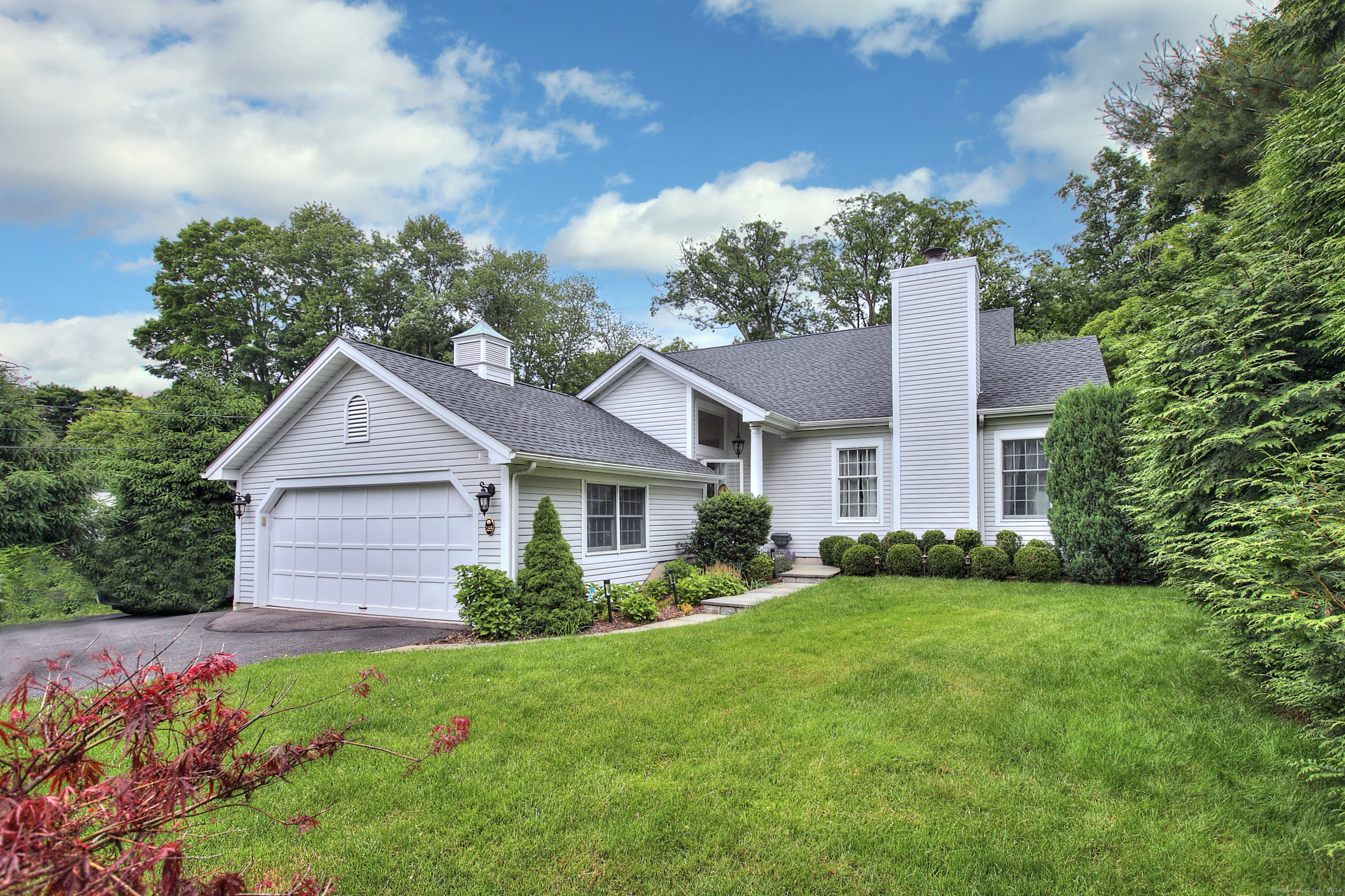 165 Compo Road South