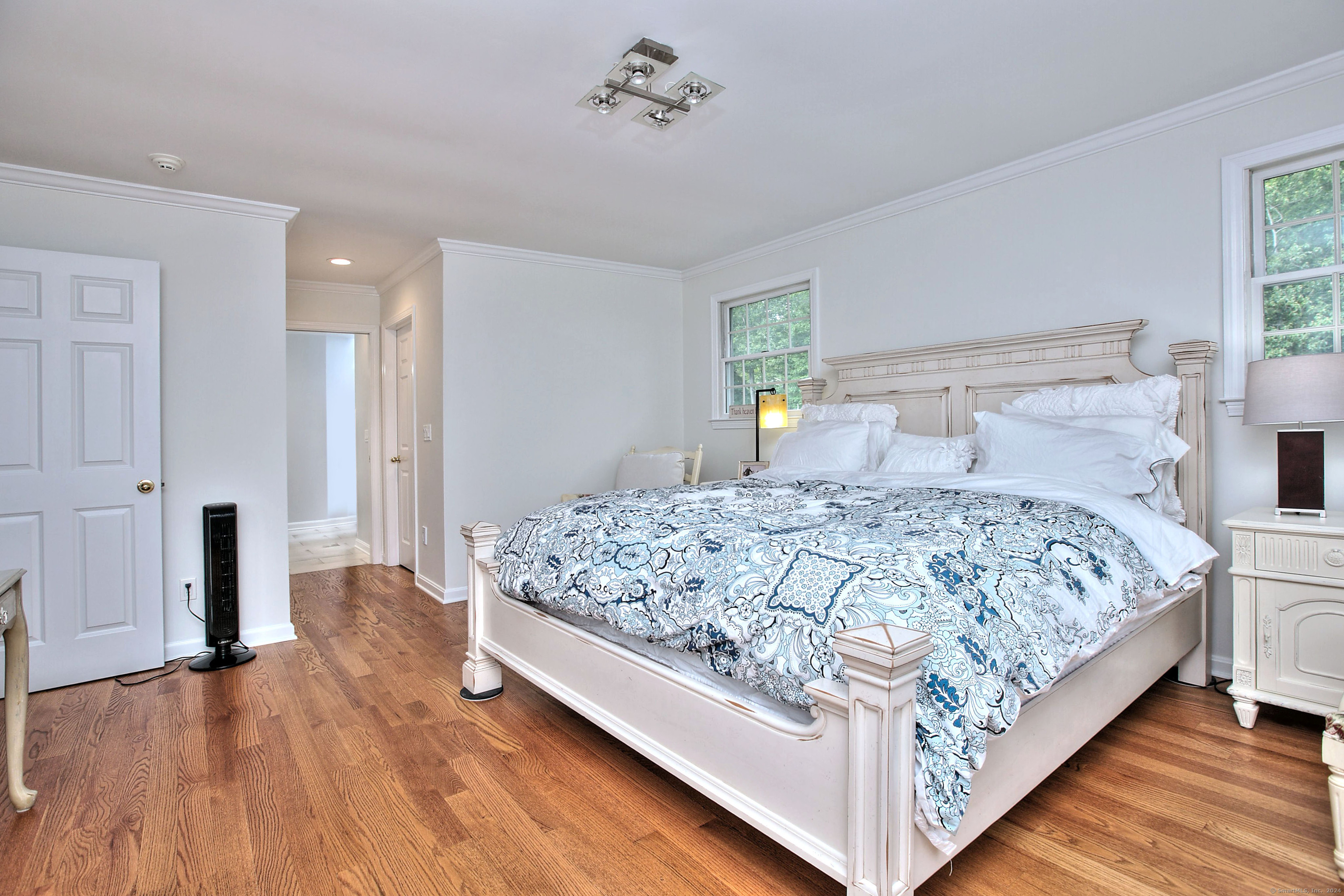 165 Compo Road South