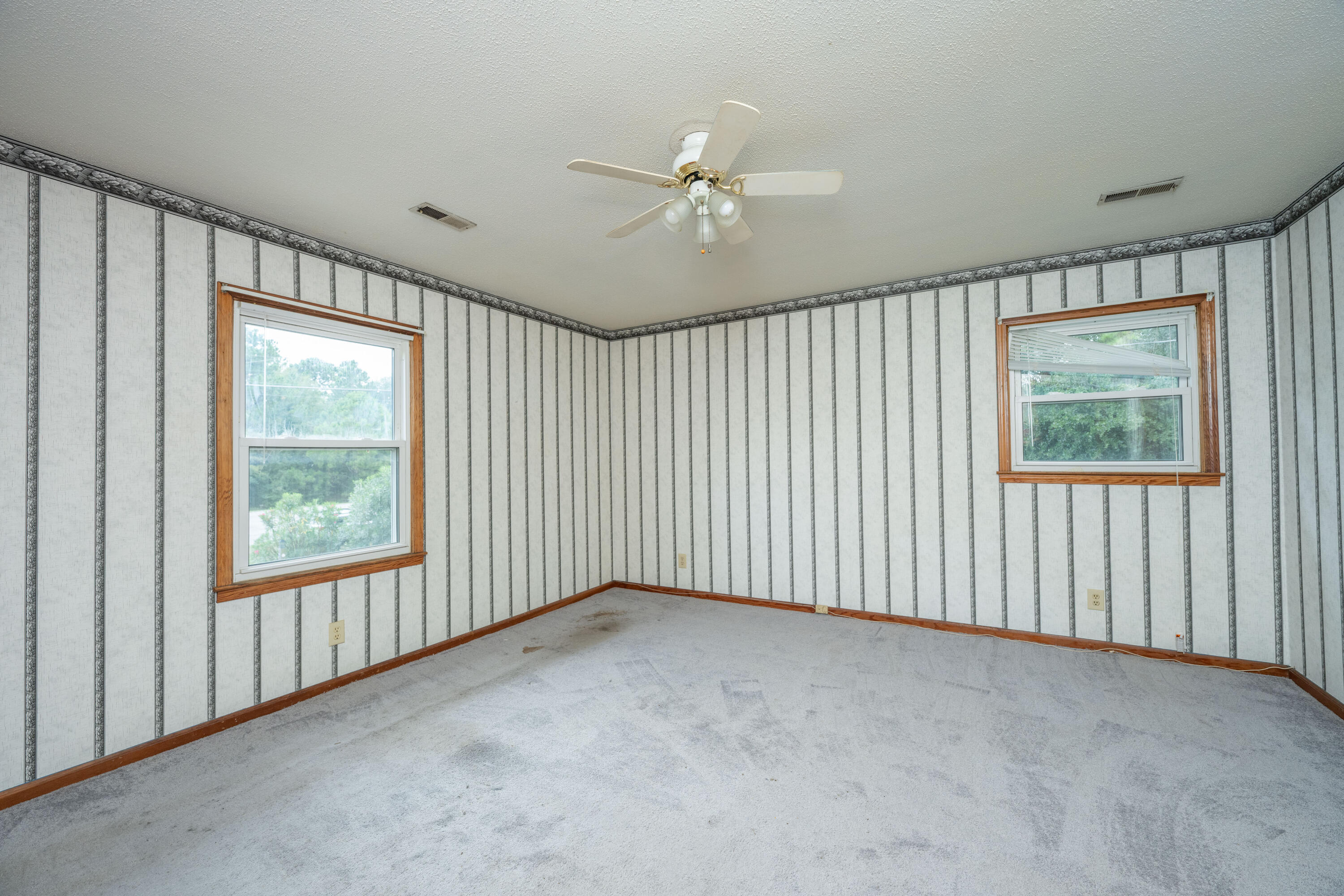 4705 N Highway 52