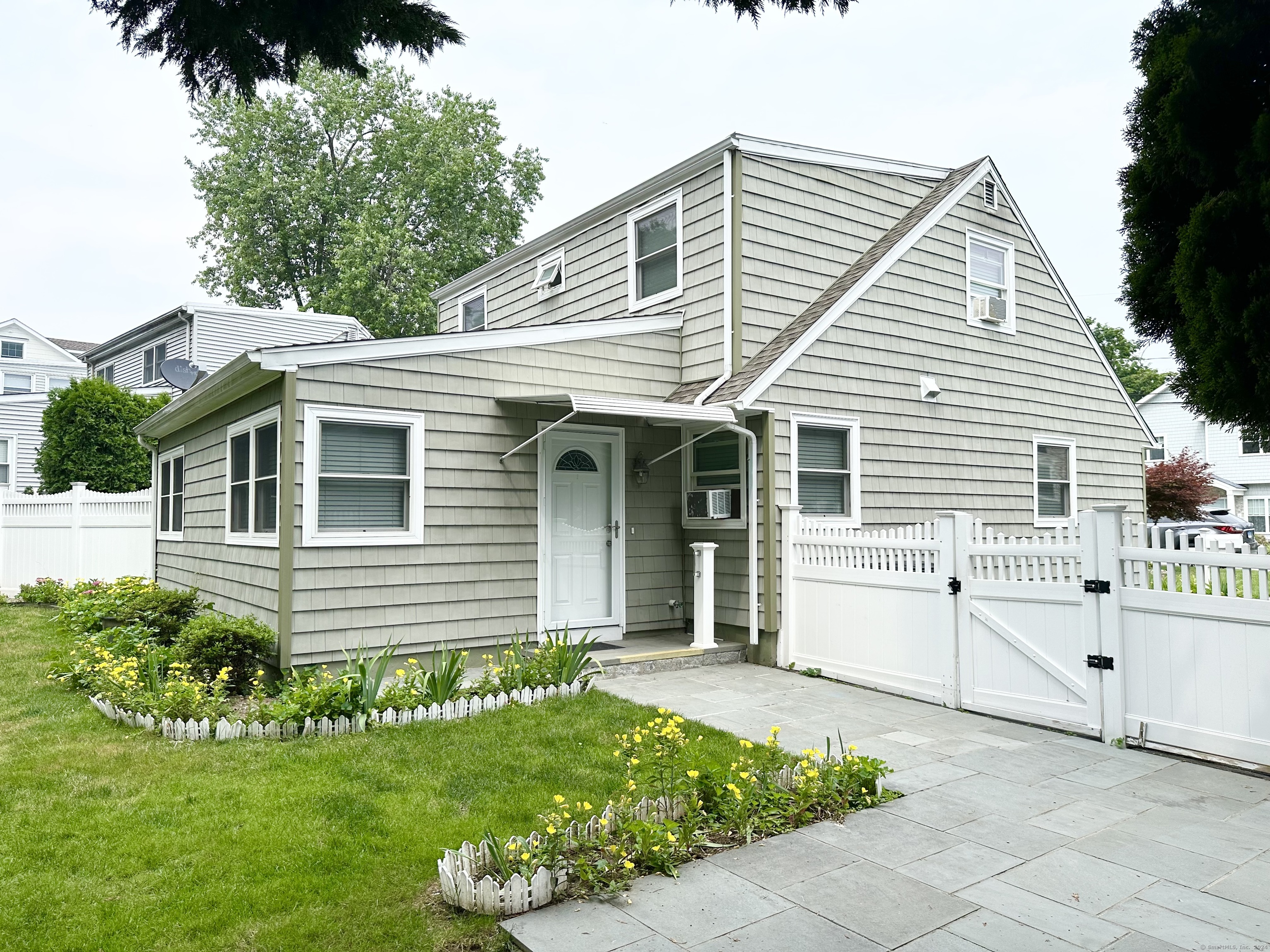 18 Albin Road