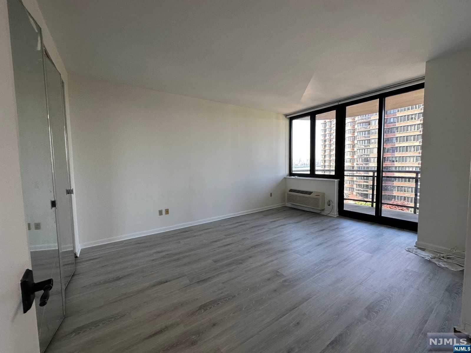 100 Carlyle Drive 9FN
