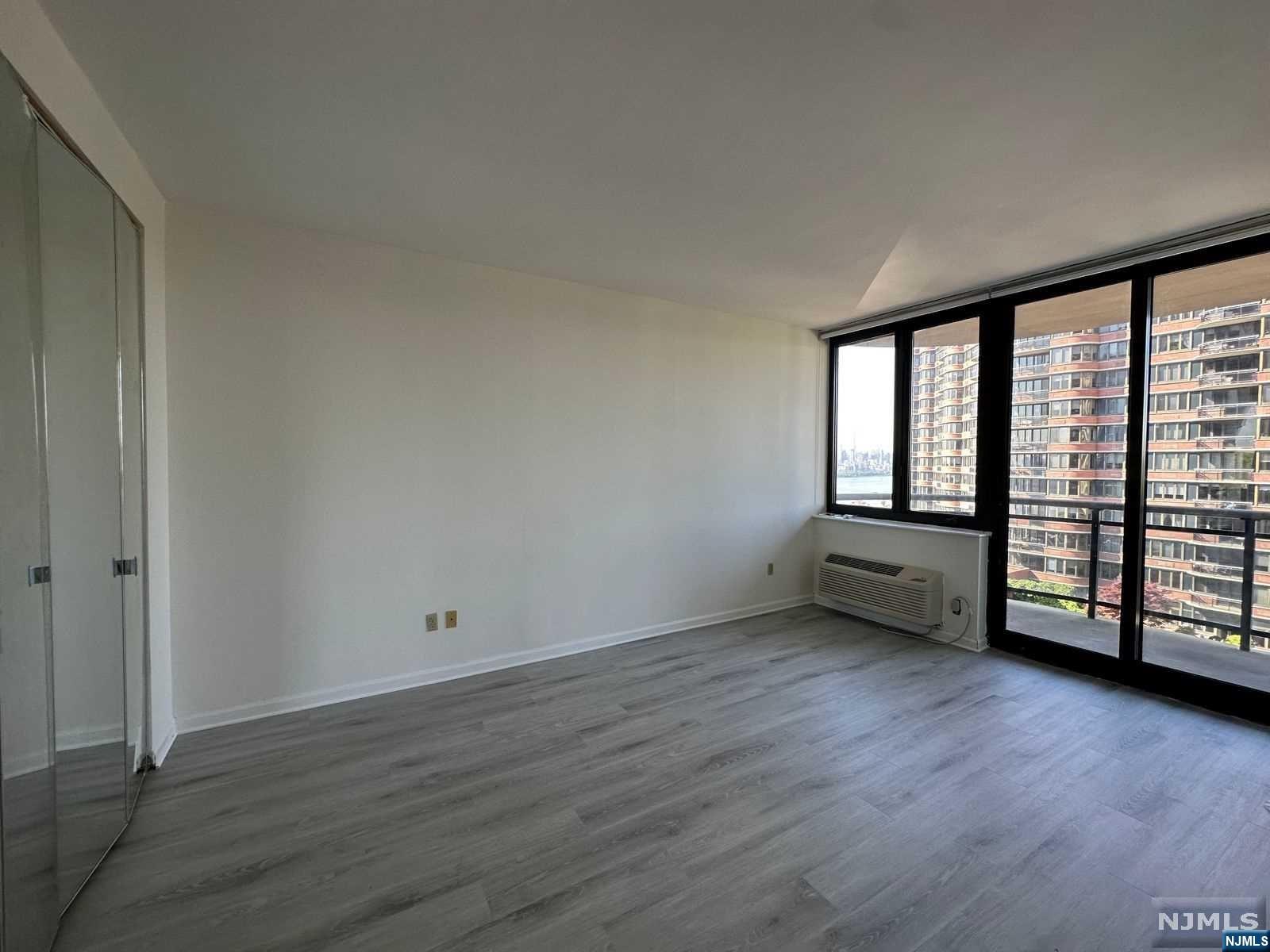 100 Carlyle Drive 9FN
