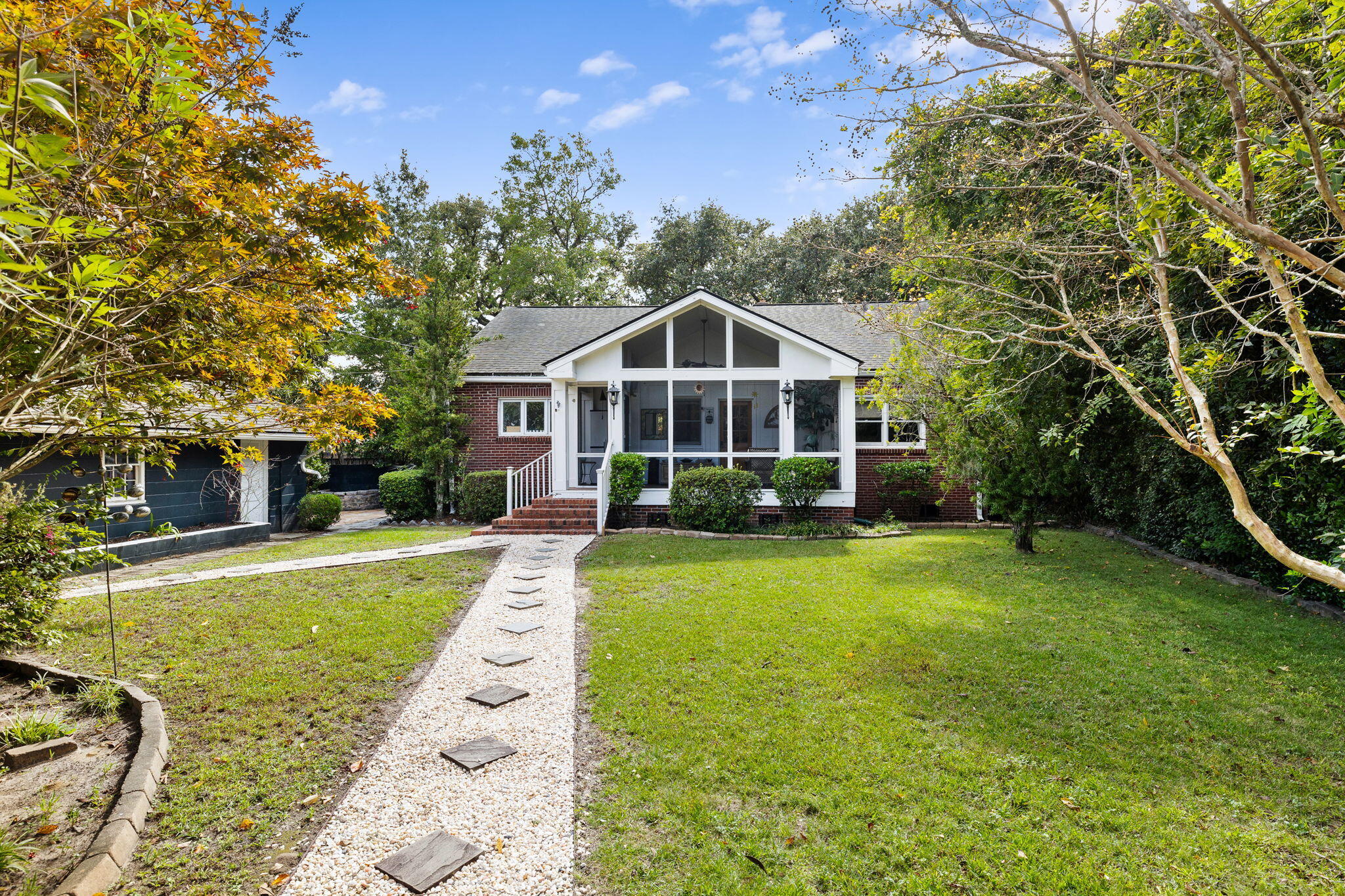 717 Woodward Road
