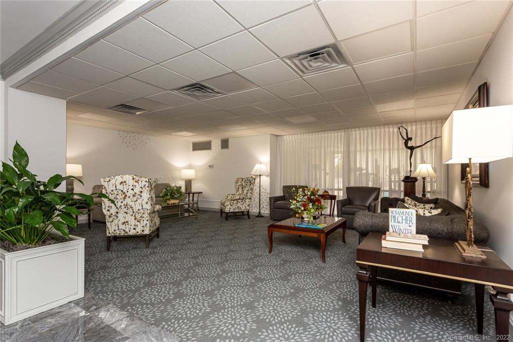 1 Strawberry Hill Avenue APT 7D