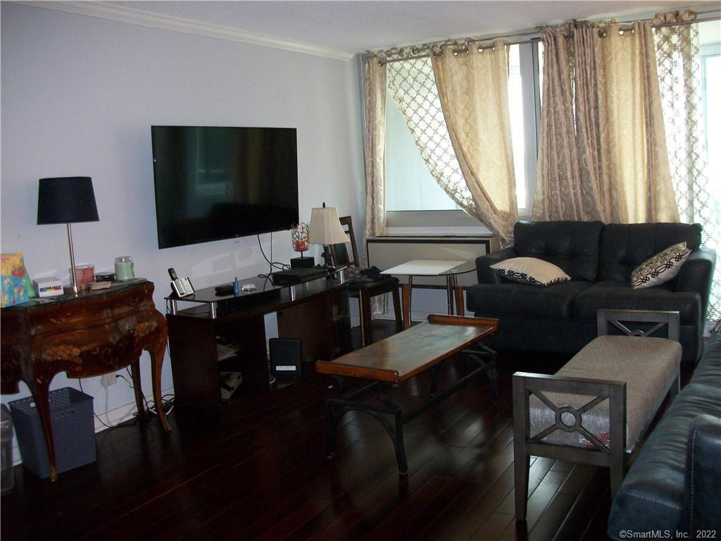 1 Strawberry Hill Avenue APT 7D