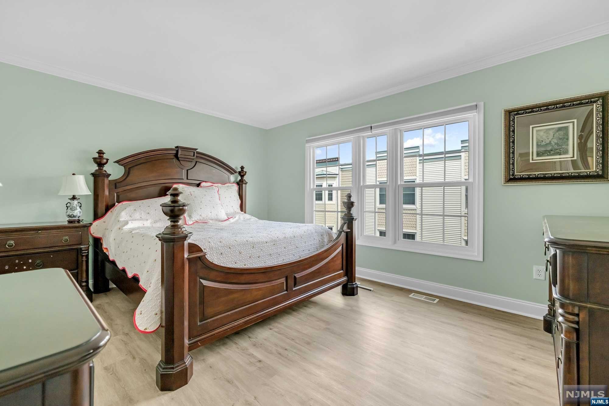 316 The Promenade 316