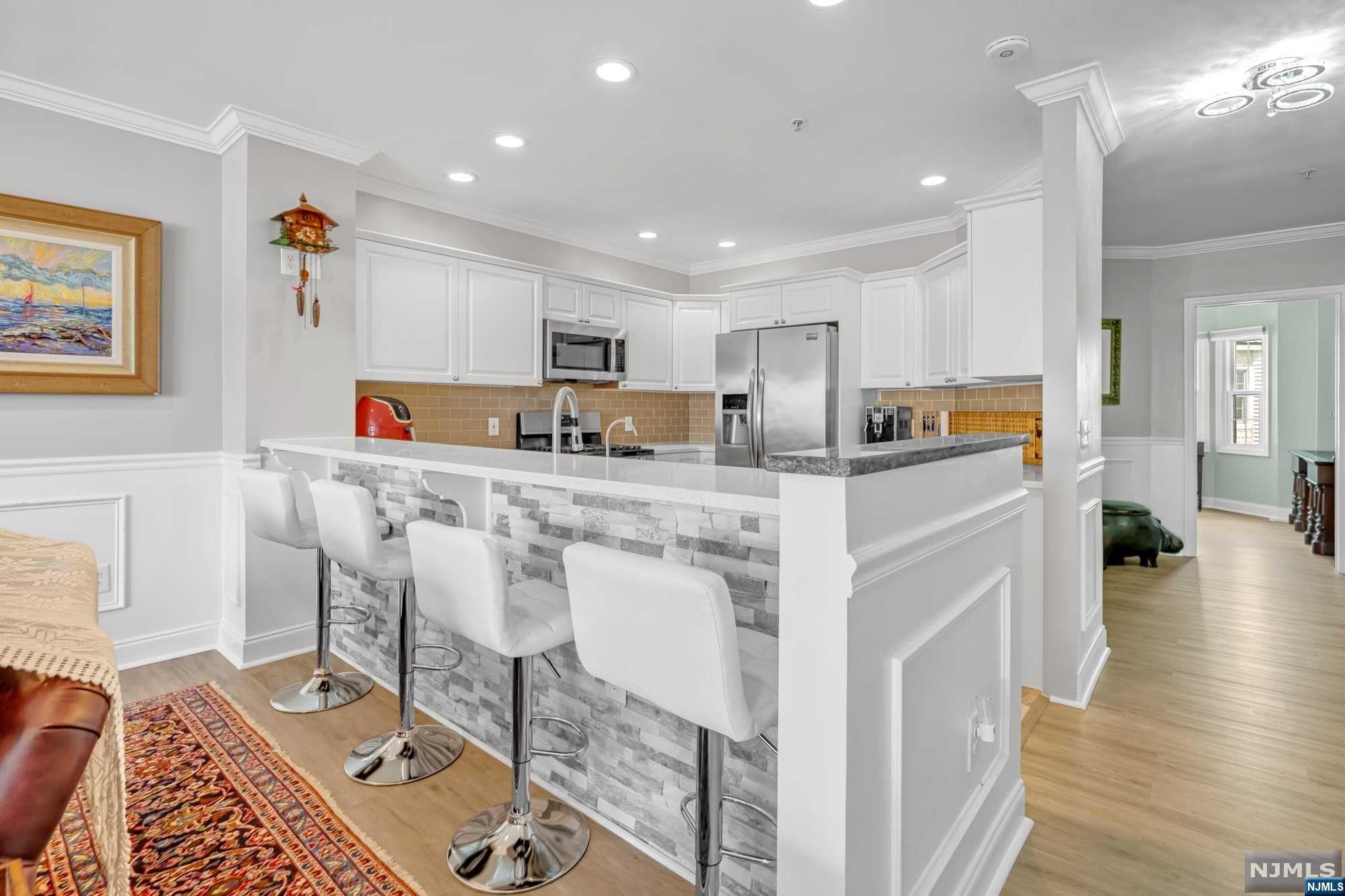 316 The Promenade 316