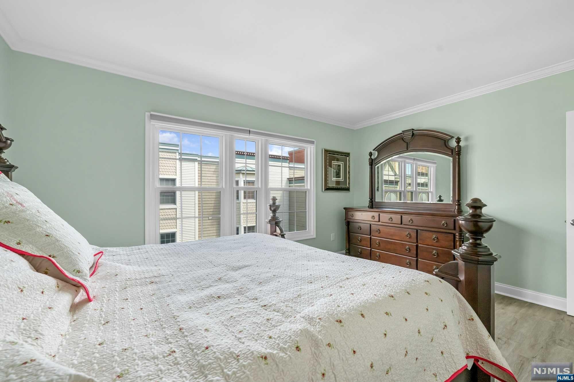 316 The Promenade 316