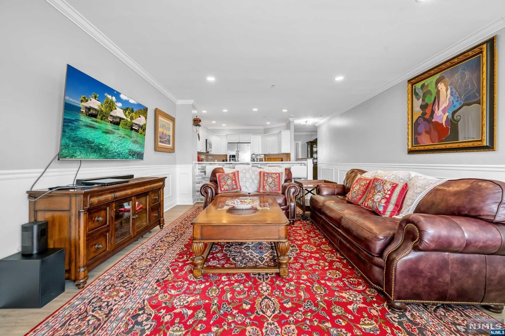 316 The Promenade 316