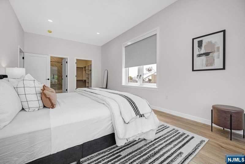 51 Queen Anne Road 406