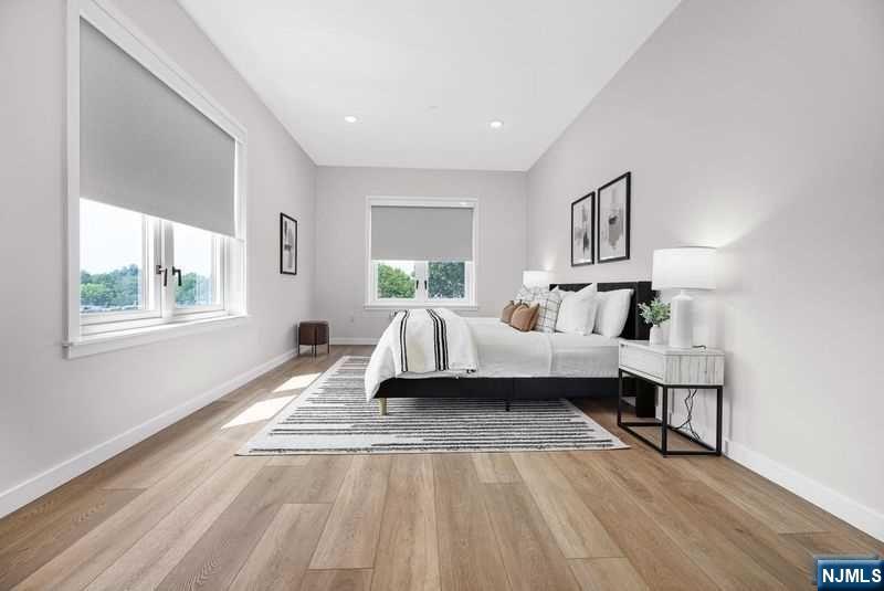 51 Queen Anne Road 406
