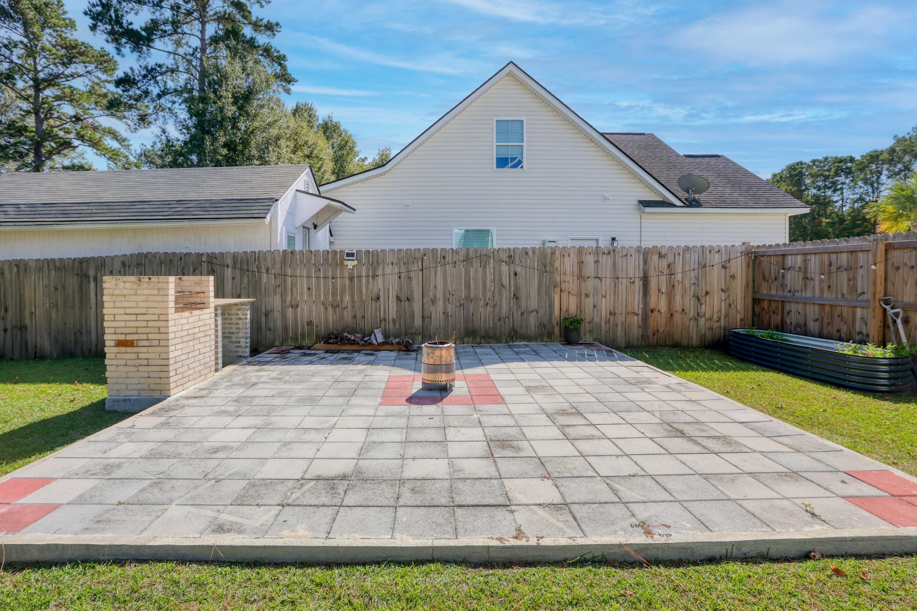 206 Samantha Way