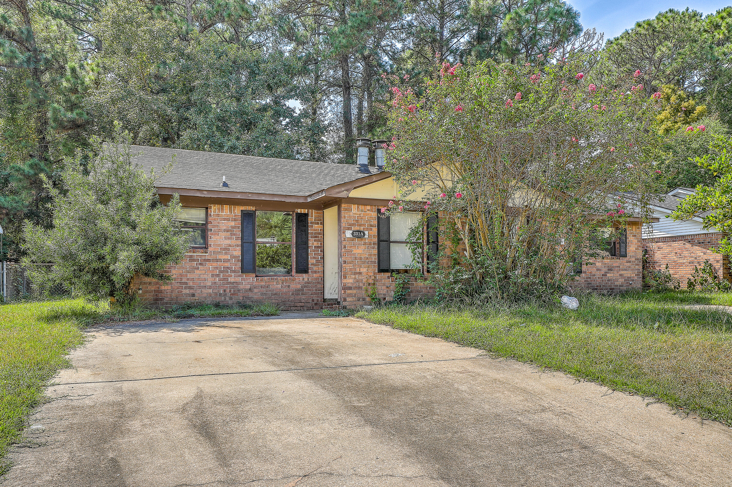 331 Dorchester Manor Boulevard # B Unit: A & B