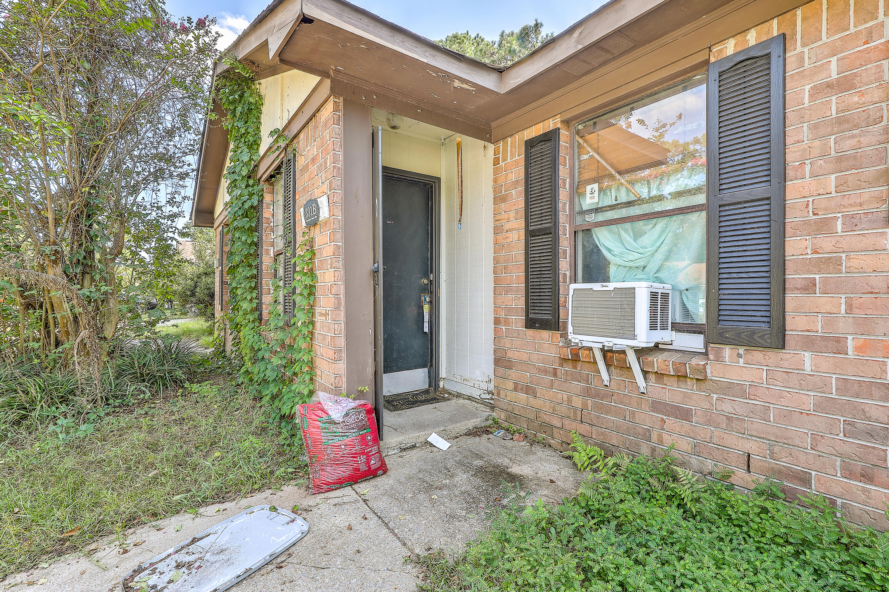 331 Dorchester Manor Boulevard # B Unit: A & B