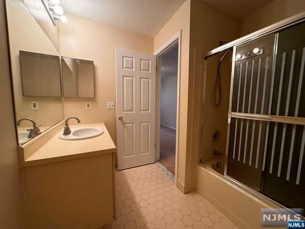 1038 Cambridge Court