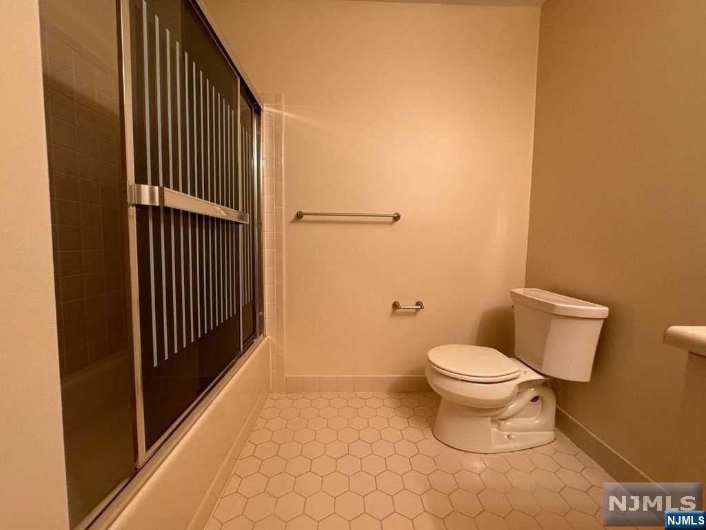 1038 Cambridge Court