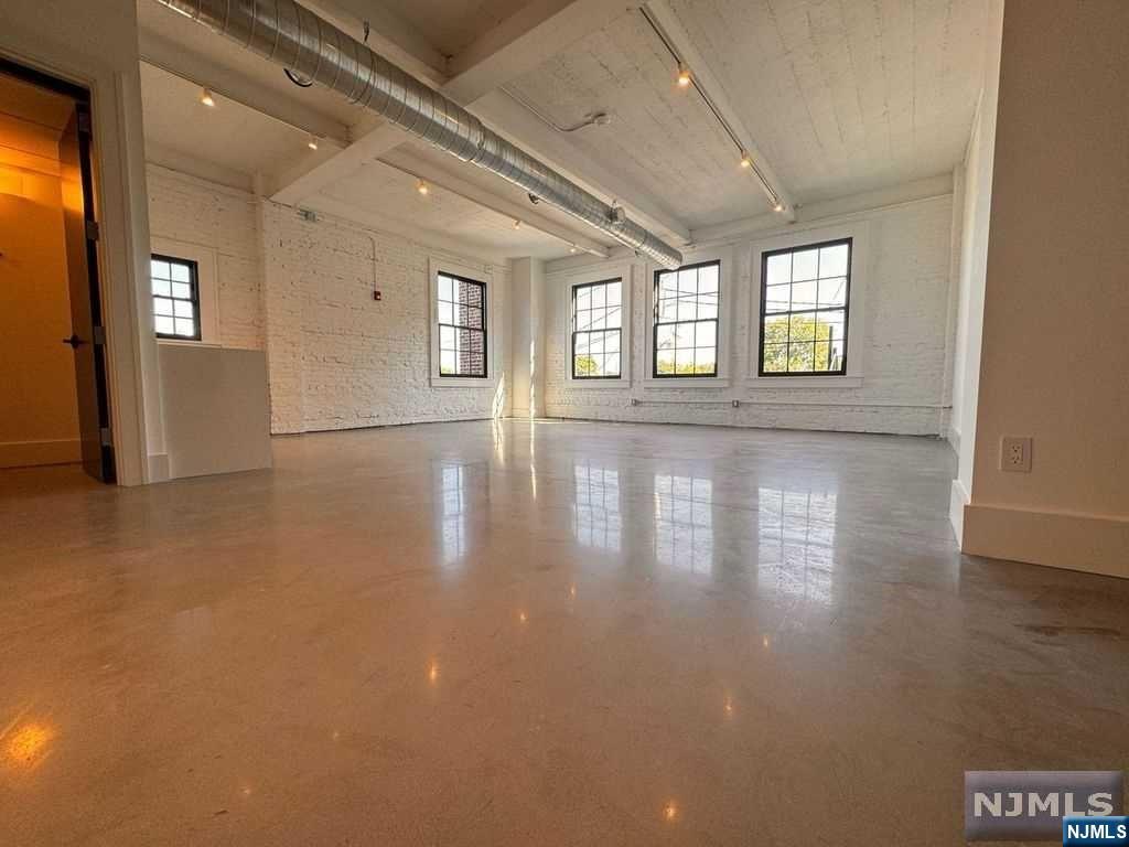 231 Dock Road 2B