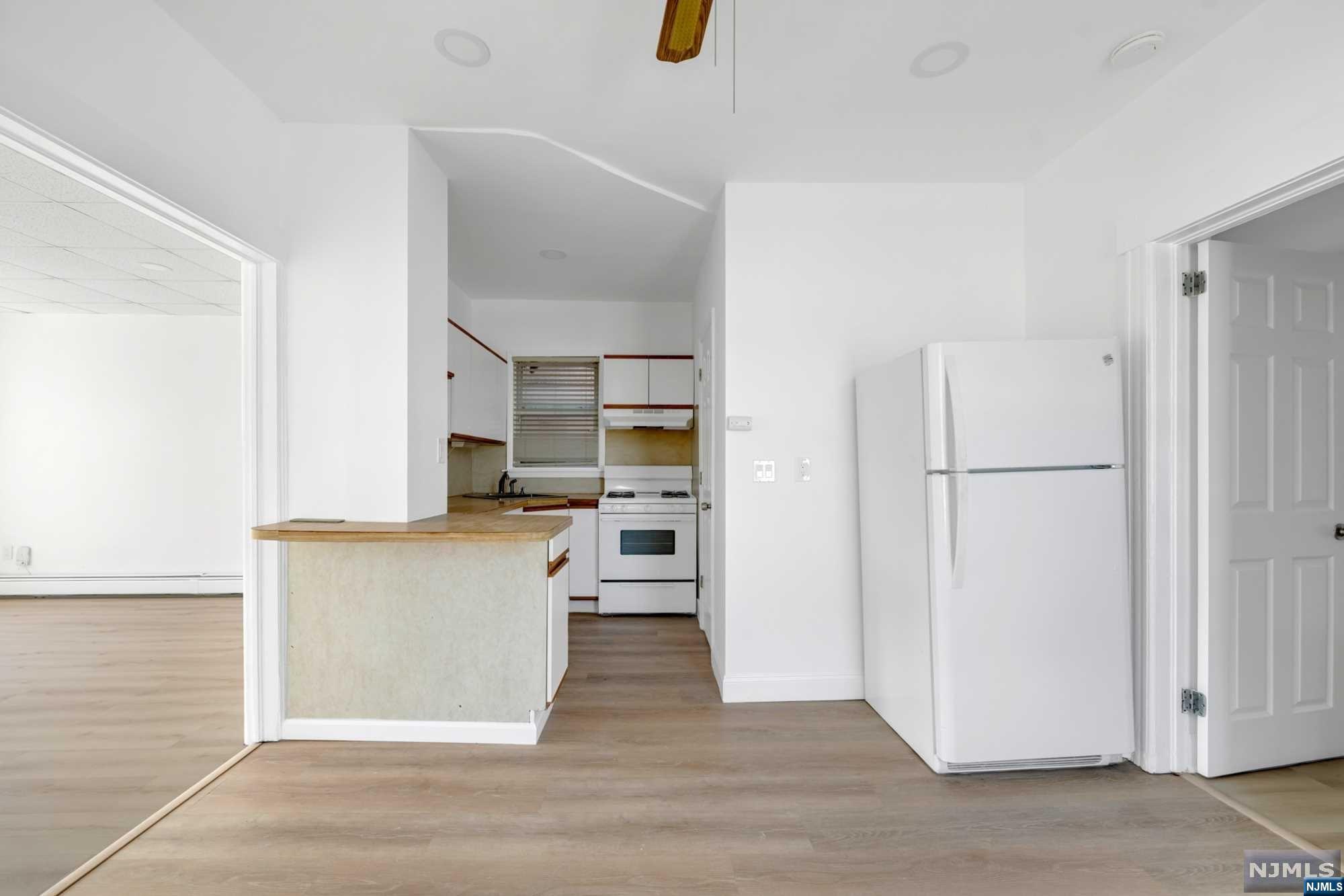 93 Division Avenue 3