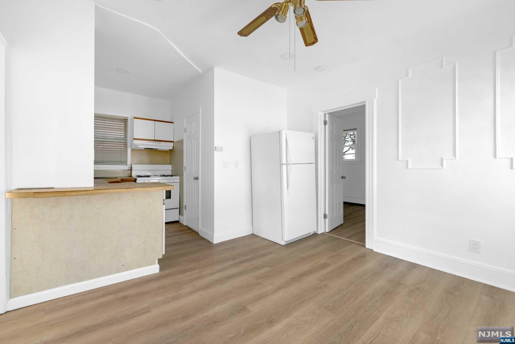 93 Division Avenue 3