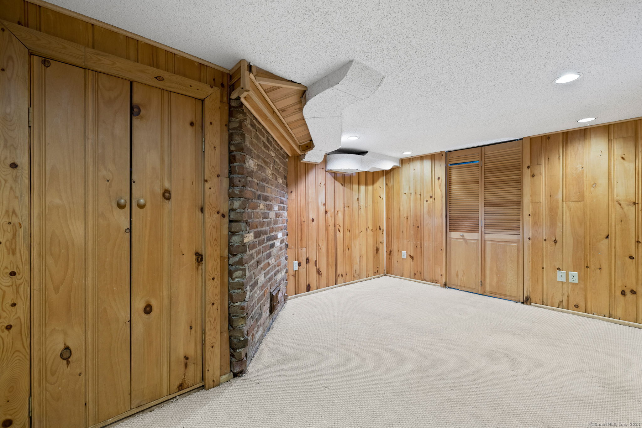 1016 Ridge Road